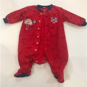 Pellet brand 3 m red baby sleeper 100% cotton. Previously worn. Great condition